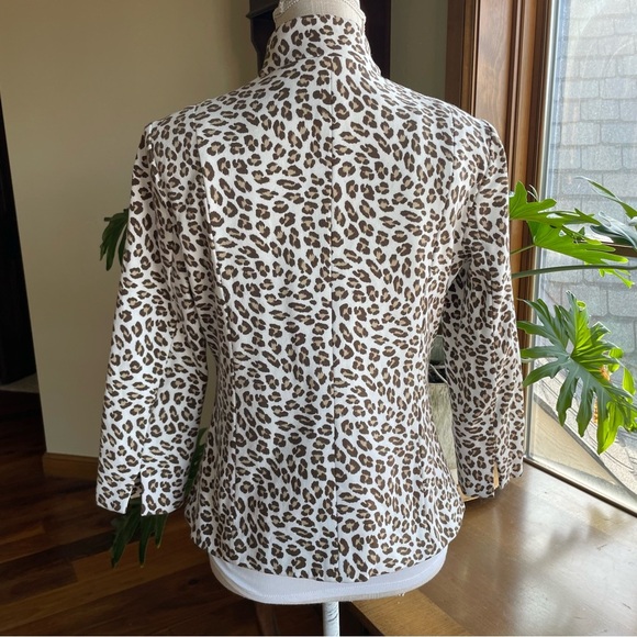 Doncaster Snow Leopard Print Stand Collar Blazer Jacket - Picture 3 of 12
